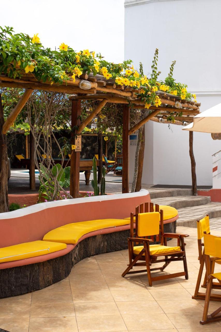 Hotel Ninfa Puerto Ayora  Exterior foto